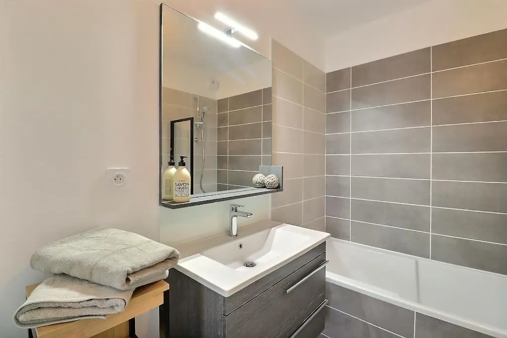 Appartement Moderne - Terrasse - Piscine - Parking Ventabren