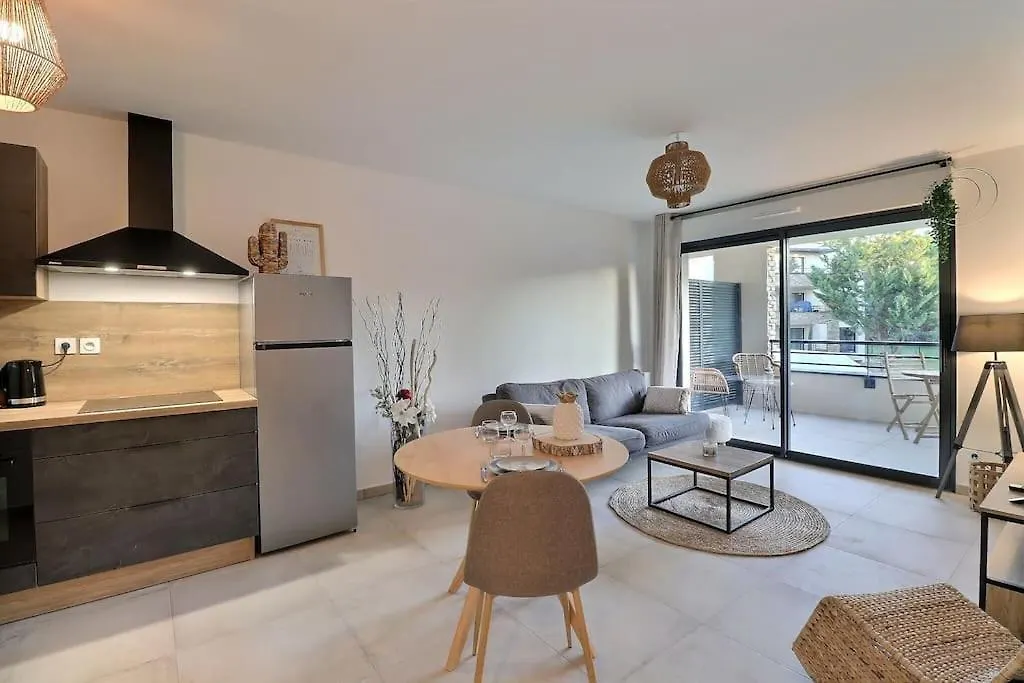 Appartement Moderne - Terrasse - Piscine - Parking Ventabren 0*,